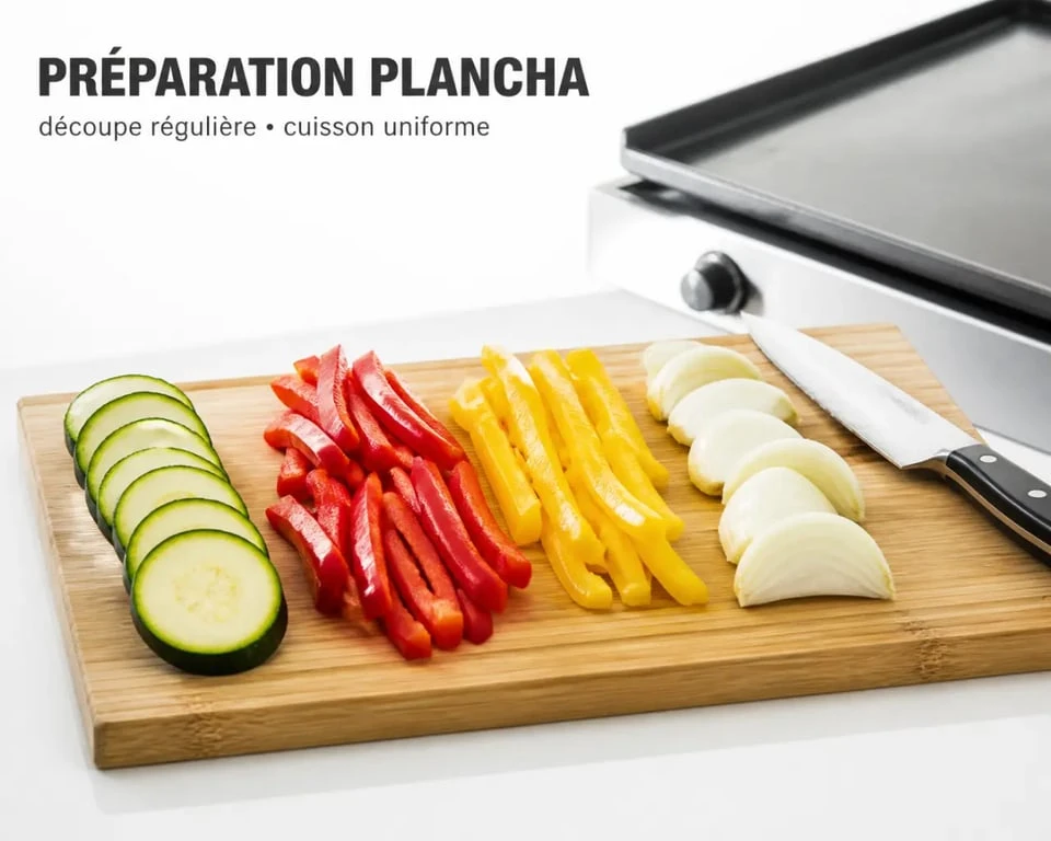 Préparation des légumes plancha avec découpe régulière avant cuisson